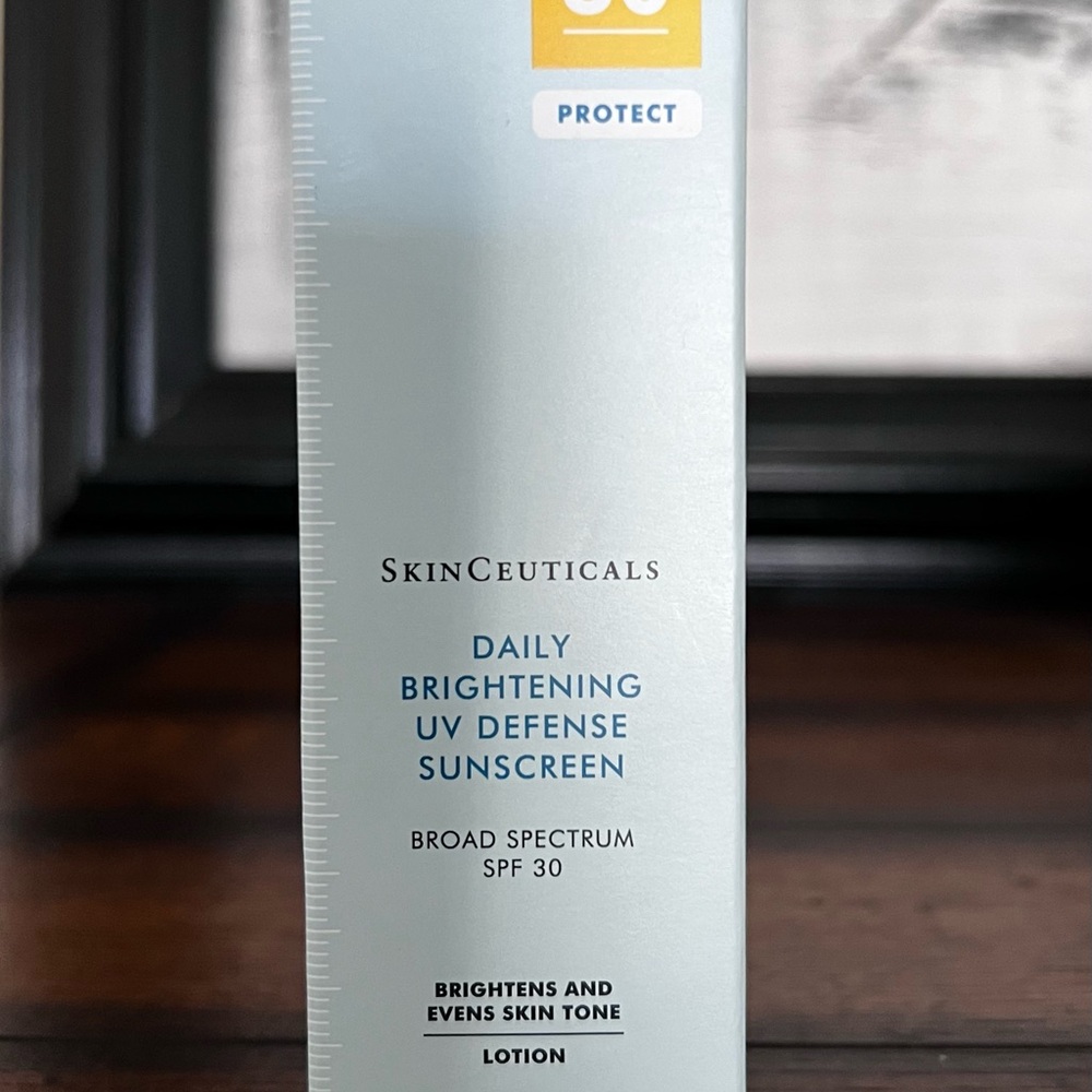 SkinCeuticals Daily Brightening UV Defense Sunscreen Sealed